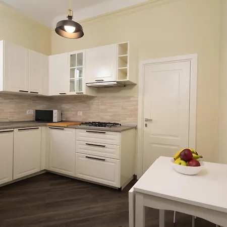 Apartment Ponte Vecchio Modern Retreat Florence